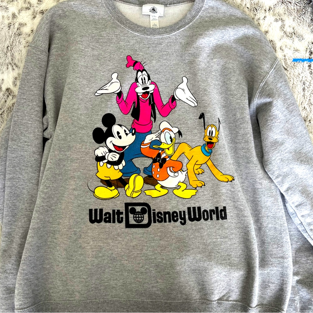 WALT DISNEY sweatshirt- Size: Women’s L